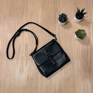 Eddie Bauer Leather Crossbody Bag